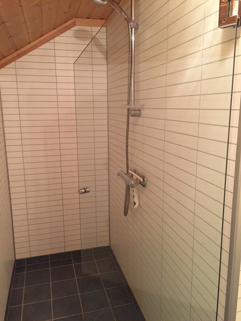 Dusj med god plass Galleribilde