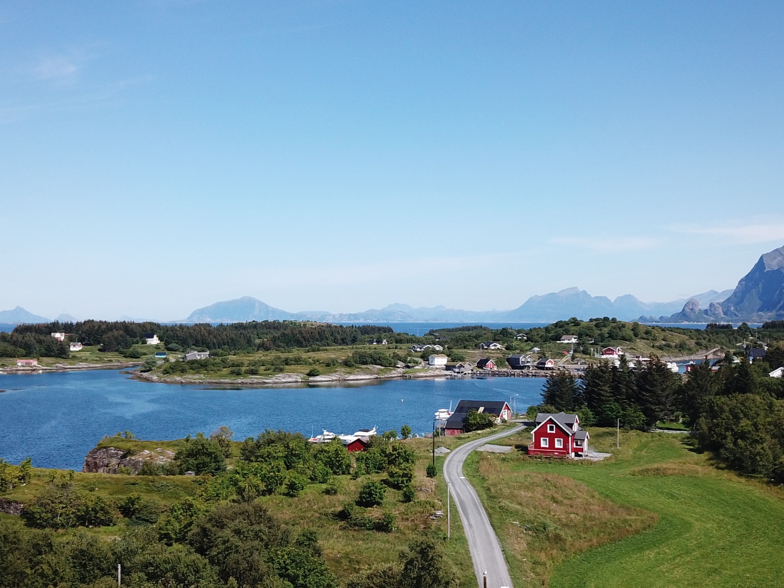 Dronebilde tatt over tomta Galleribilde