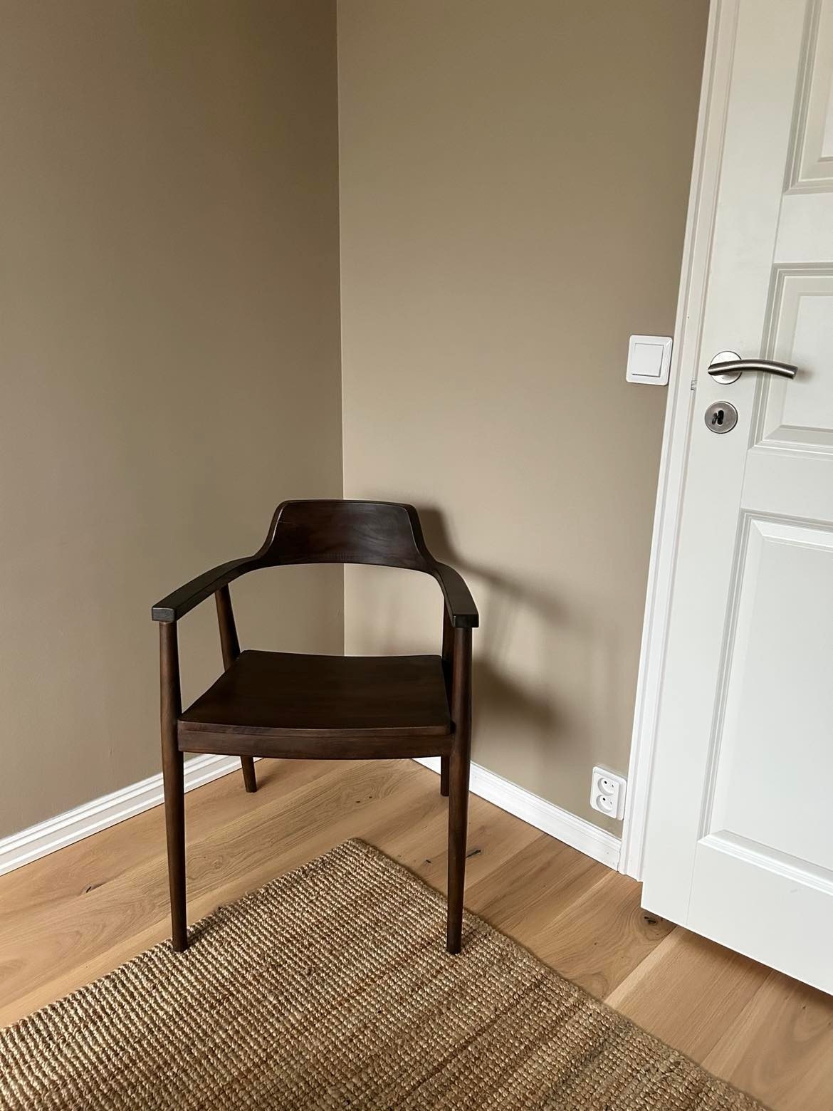 Rommet som leies ut / The room for rent Galleribilde