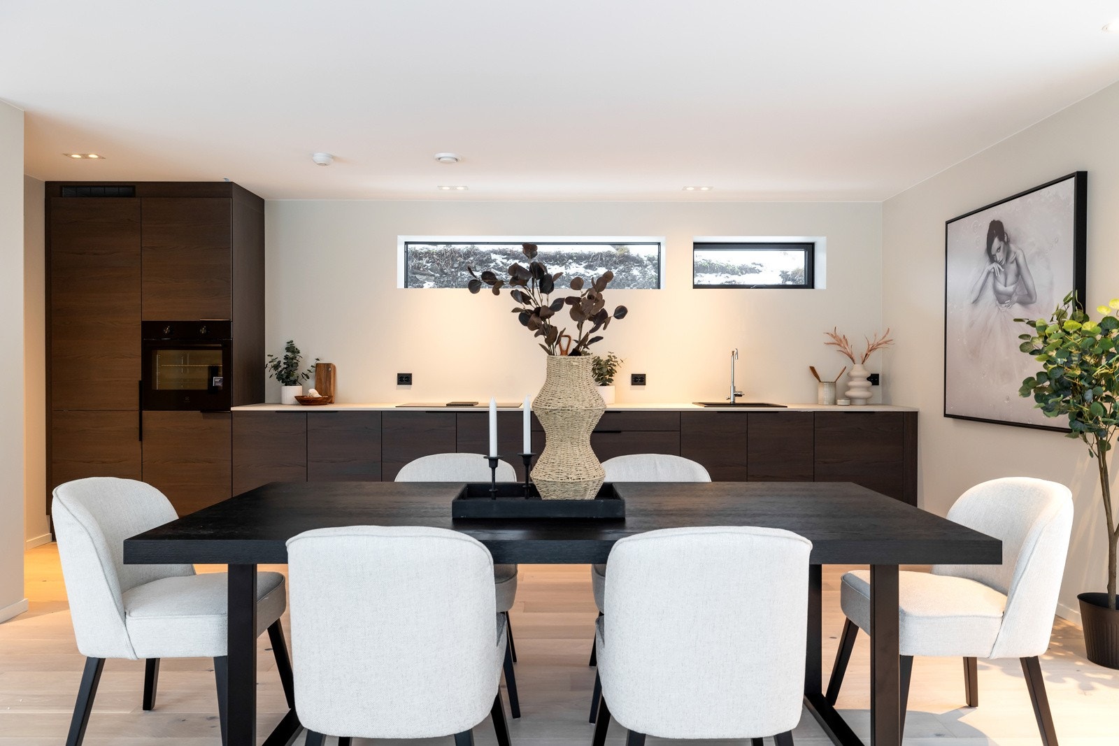 Spisestue. Galleribilde