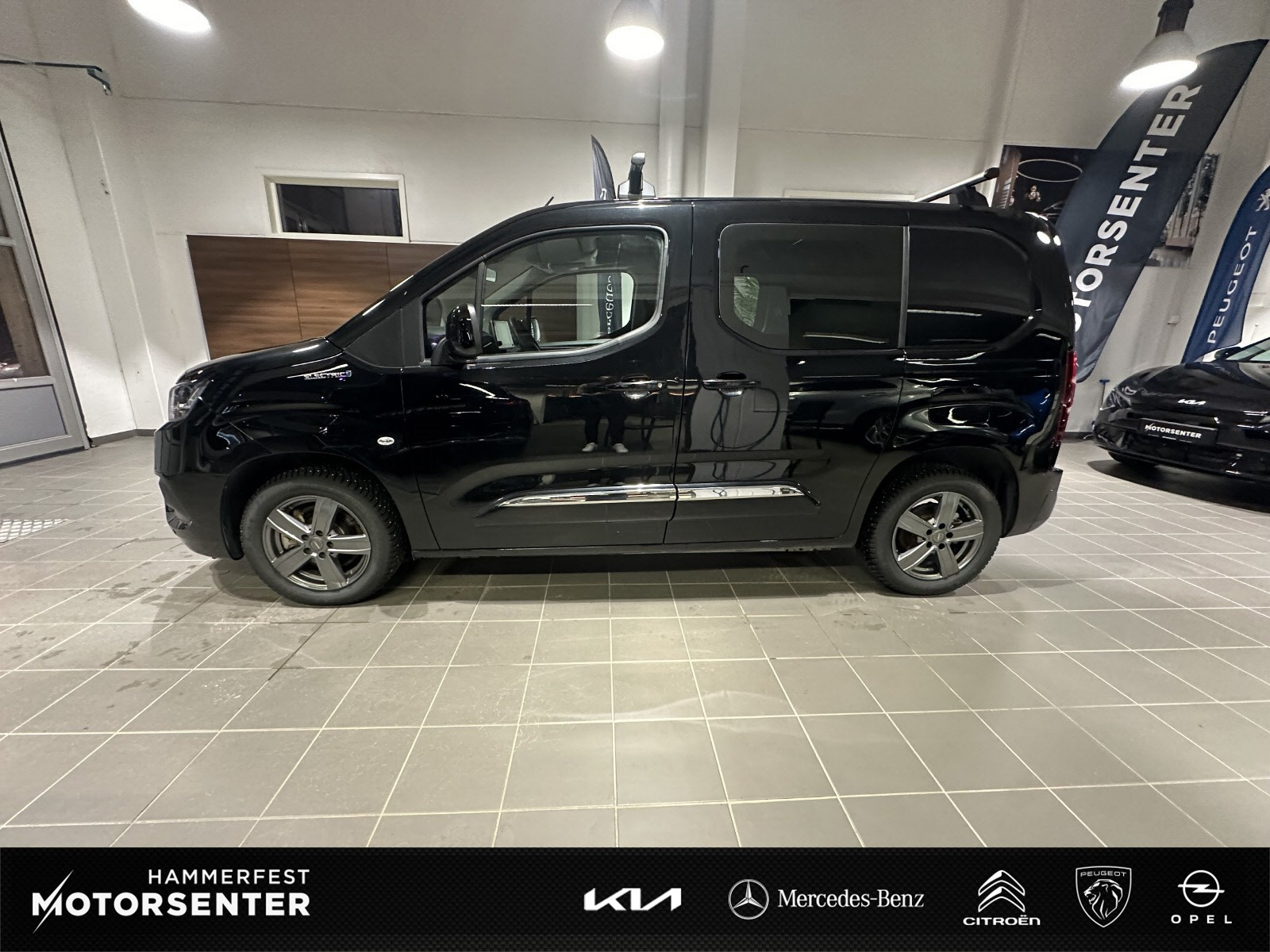 Toyota Proace City Electric 50 kWt Comfort L1 Hengerfeste/2xSkyvedør/271km 3
