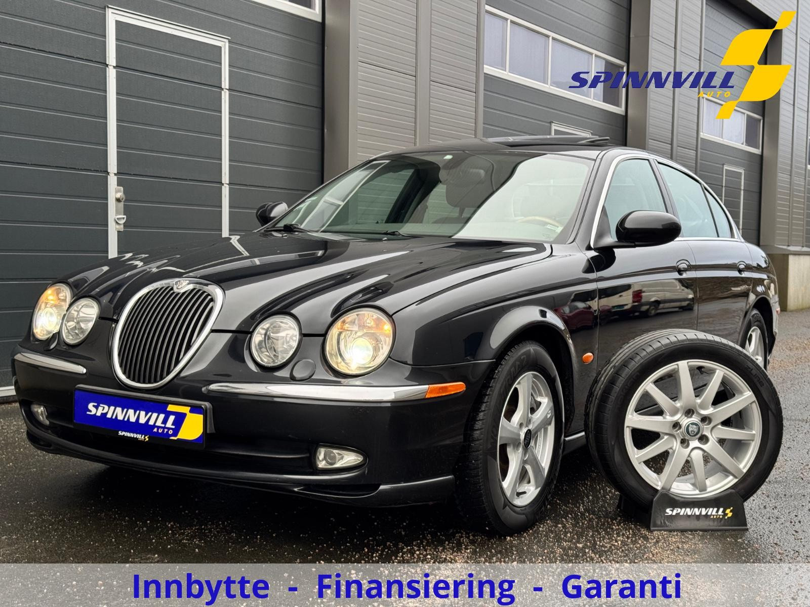 Jaguar S-TYPE 2.5 V6 200hk/ Executive/ Skinn/ Alpine/ Motorola/ 2
