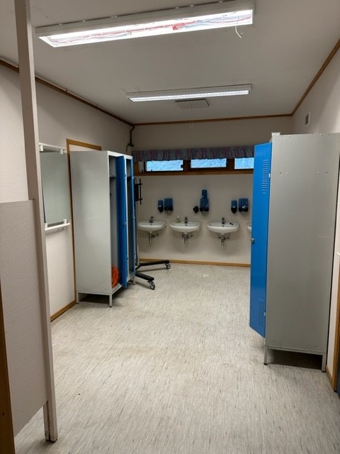 Garderobe 1 etg. Galleribilde