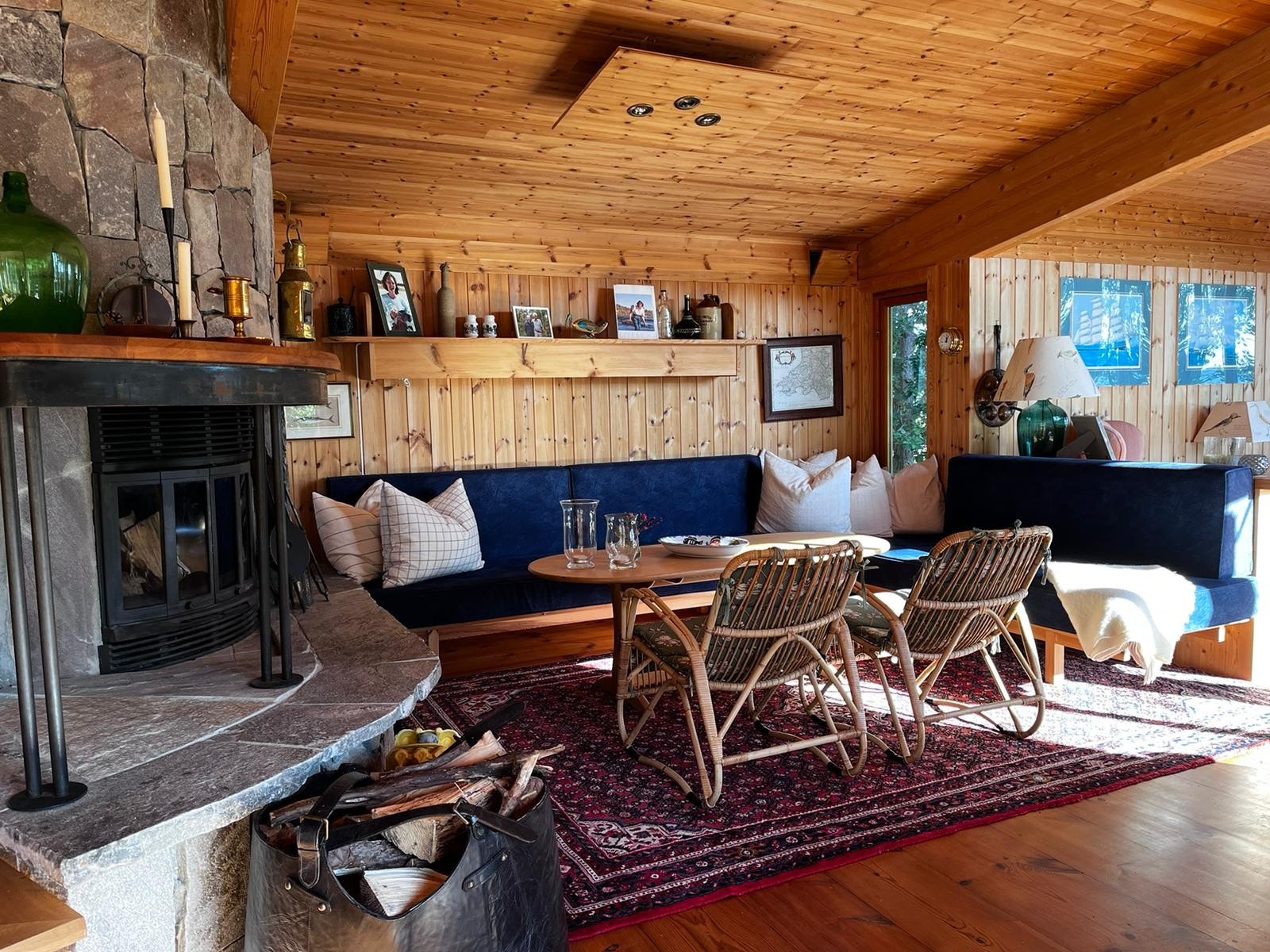 Hovedstuen med peis Galleribilde