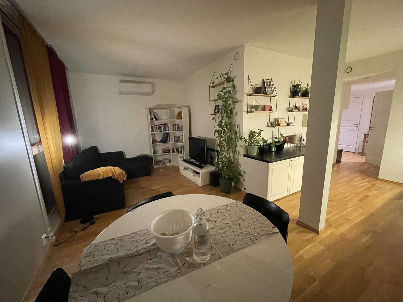 Spisestue/ stue Galleribilde