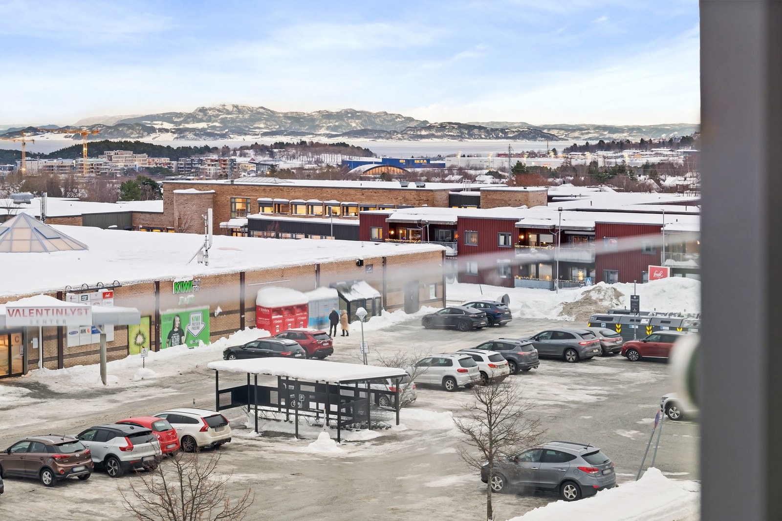 Valentinlyst er et boområde i Trondheim Øst, ca. 4 km fra Trondheim Sentrum. Med sentral beliggenhet på Valentinlyst har prosjektet kort vei til det meste av fasiliteter. Blant annet butikksenter med dagligvarebutikker, apotek, dyrebutikk, legesenter, ... Galleribilde