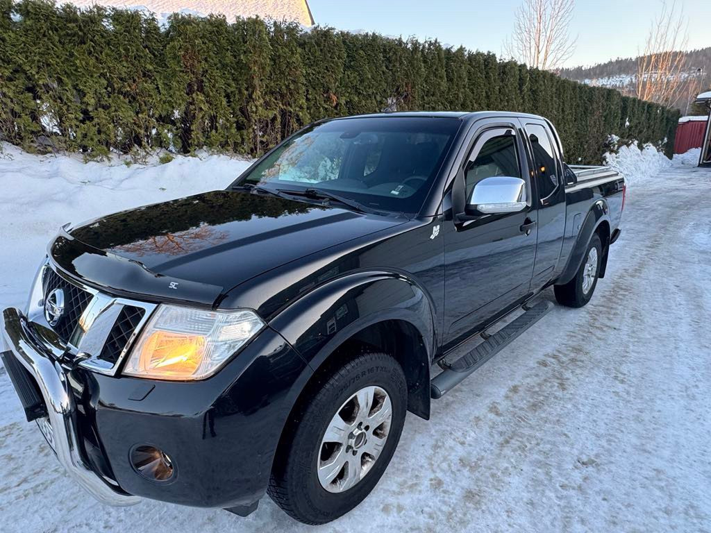 Nissan Navara 2,5 DCI, 190hk,4x4 Facelift ! 4 seter! 3