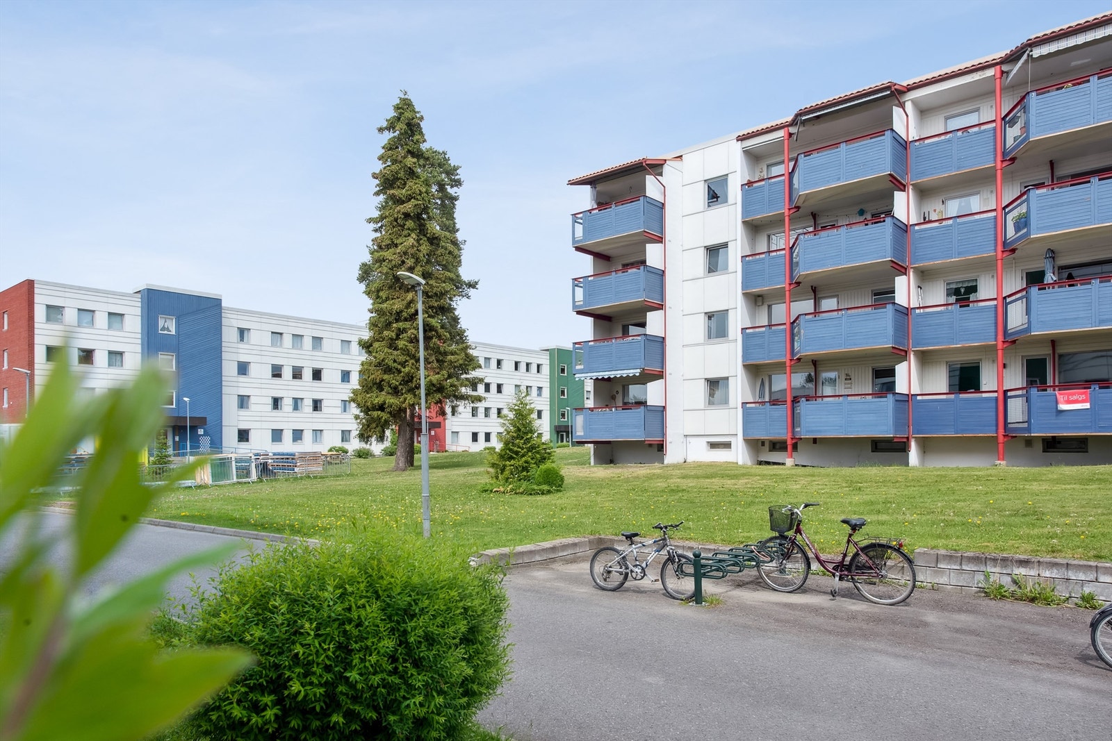 Leiligheten ligger i 3. etg. ytterst til venstre Galleribilde