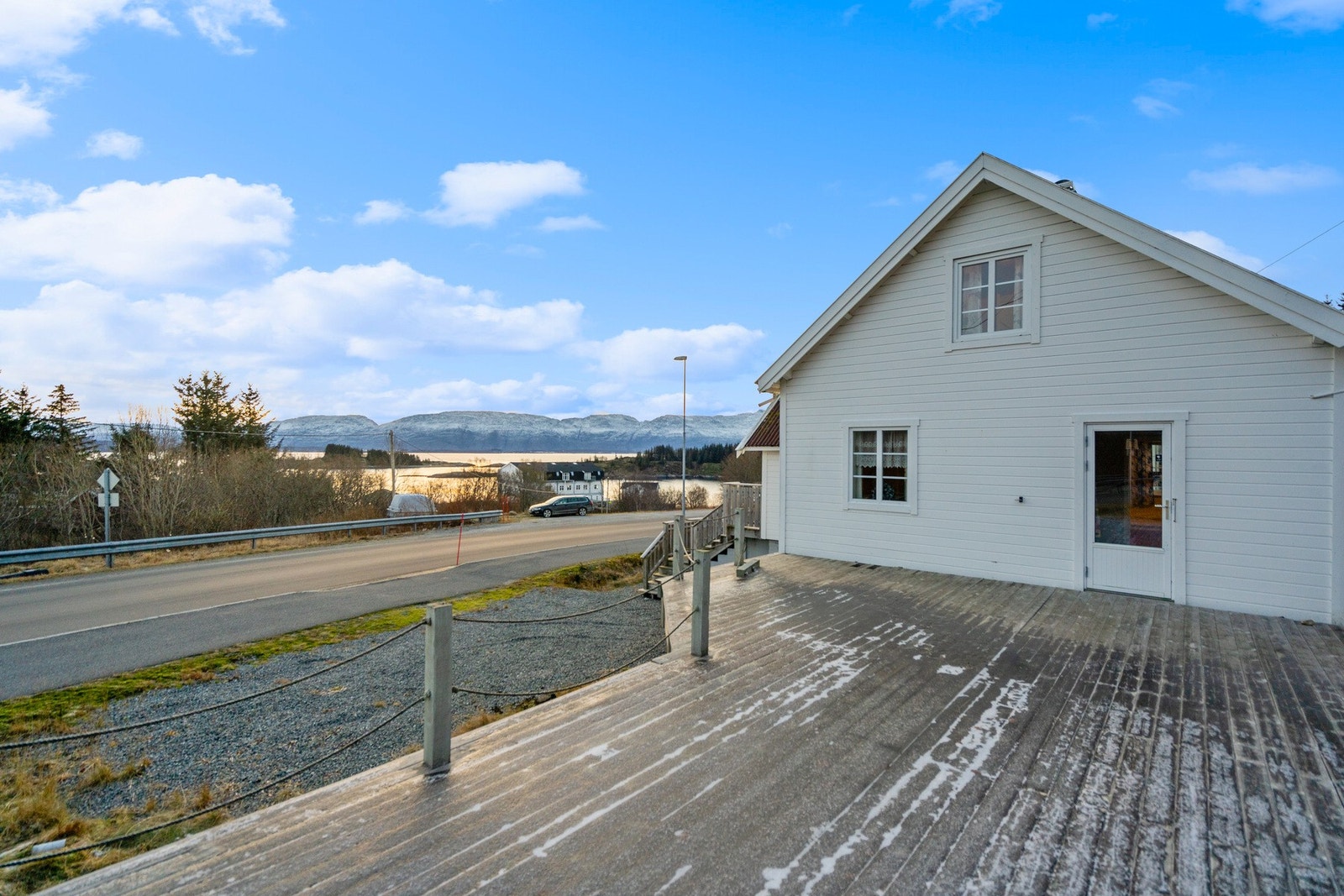 Terrasse er bygd i 2010 og er på ca 75m2 Galleribilde