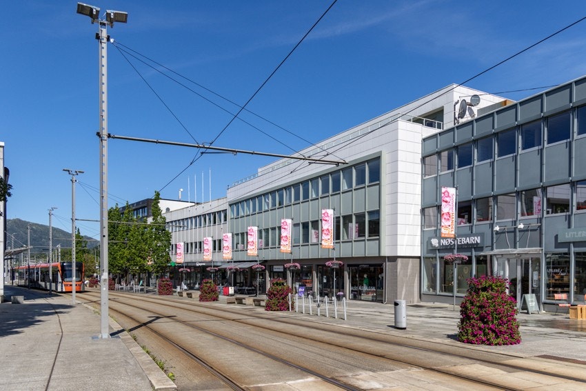 Kort avstand til Nesttun Sentrum og diverse servicetilbud på Amfi Galleribilde