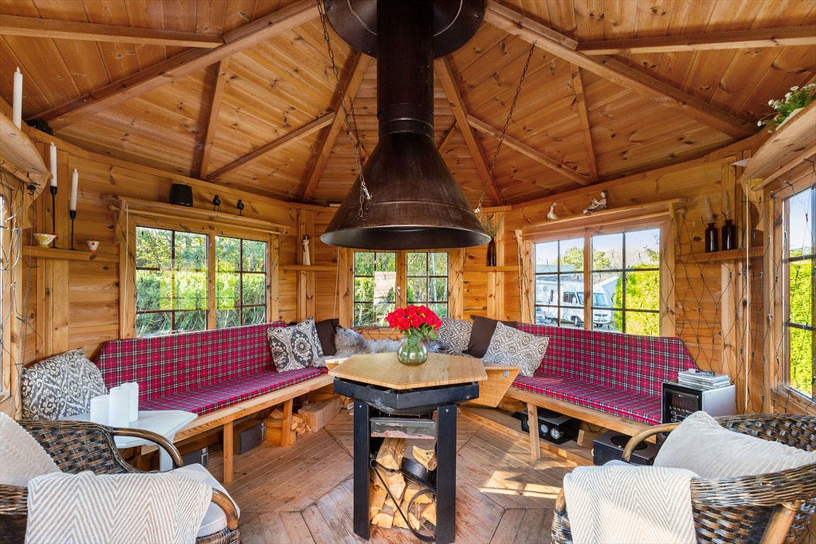 Koselig samlingsplass på kalde vinterdager Galleribilde