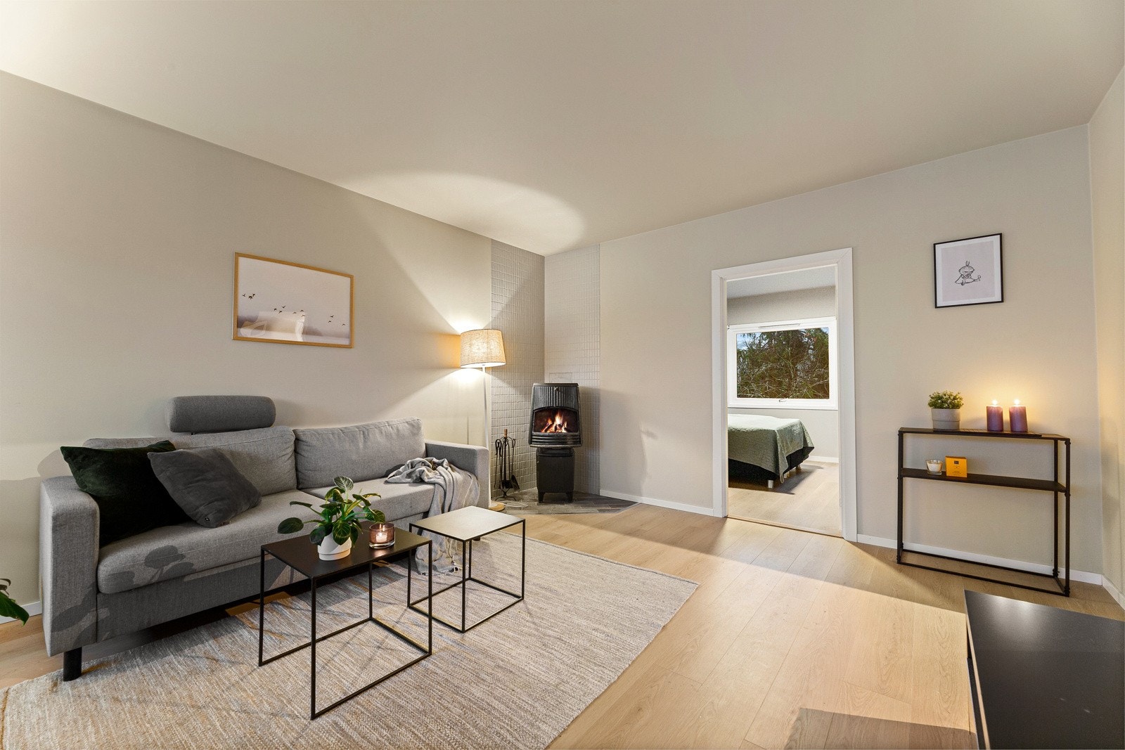 Nydelig ildsted varmet godt på kalde vinterkvelder. Galleribilde