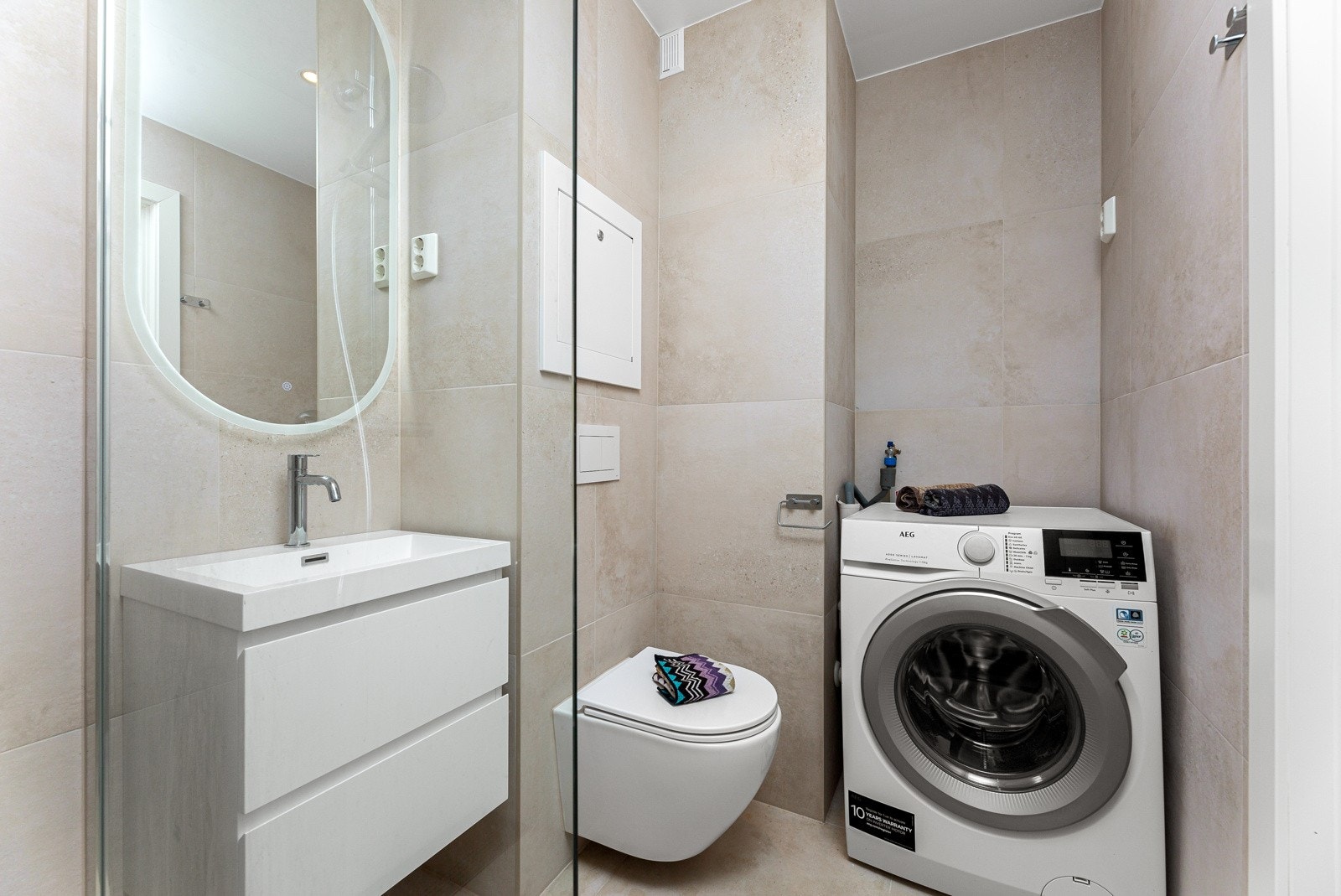 Moderne fliser og innredning. Galleribilde