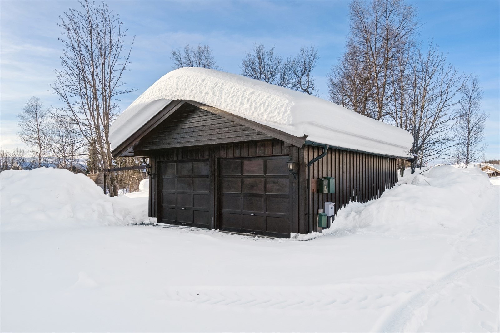Dobbeltgarasje med plass til to biler. Galleribilde