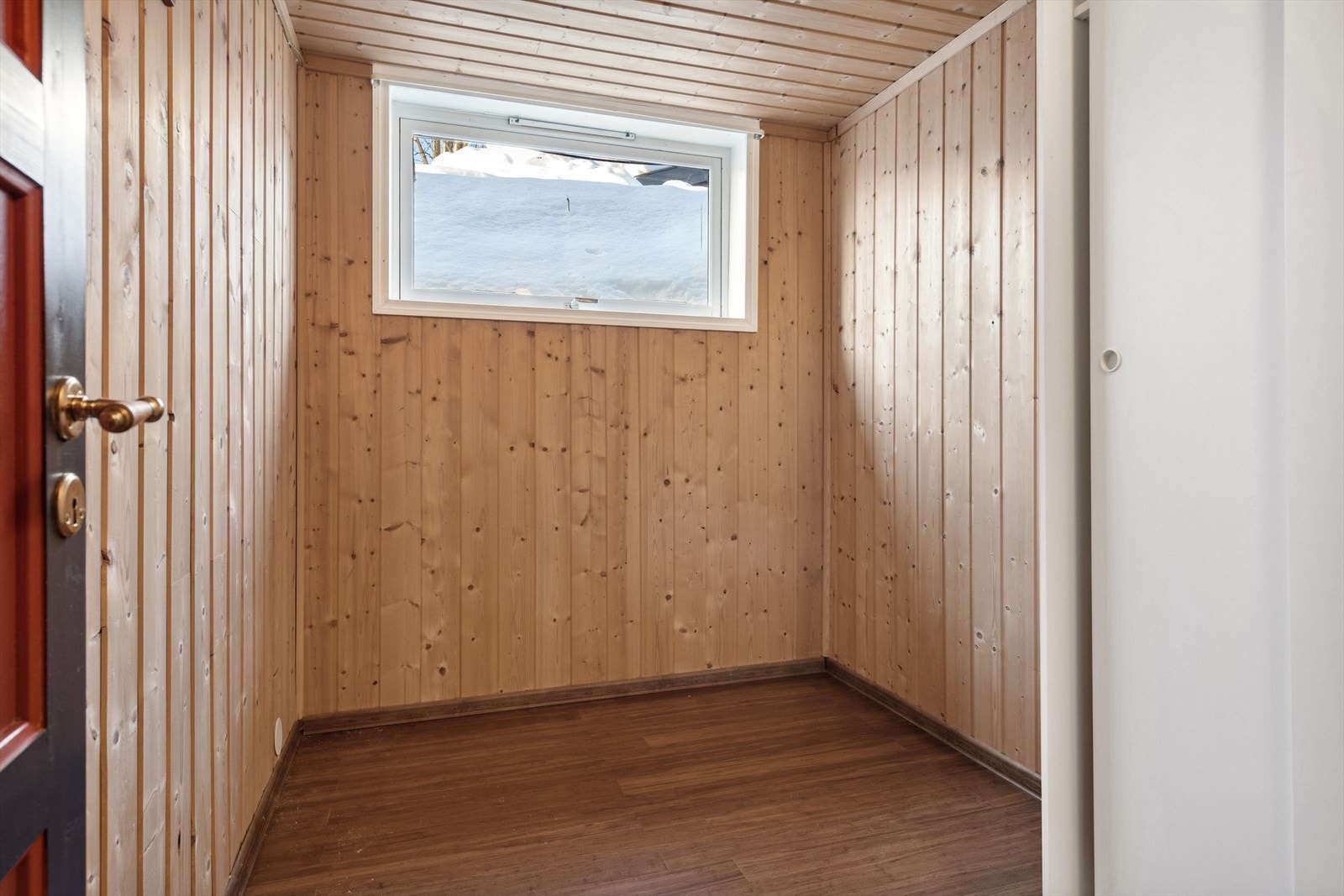 Disponibelt rom i kjelleretasje. Galleribilde