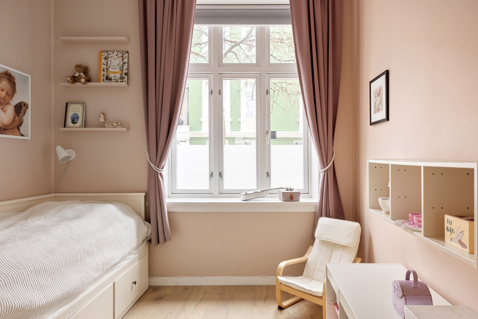 Nytt gulv ble lagt i 2021. Gulvet består av vinylgulv. Galleribilde