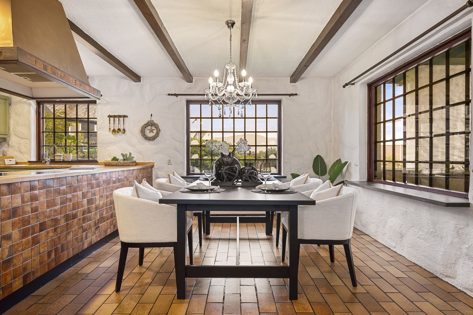 Her er det naturligvis god plass til spisegruppe. Galleribilde