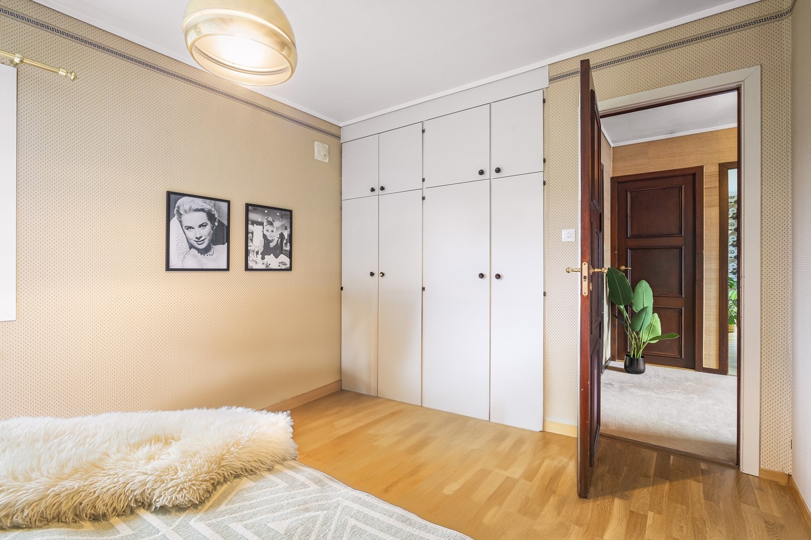 Alle soverommen er av god størrelse: 20,10 m², 13,50 m², 15,10 m², 13,60 m². Galleribilde