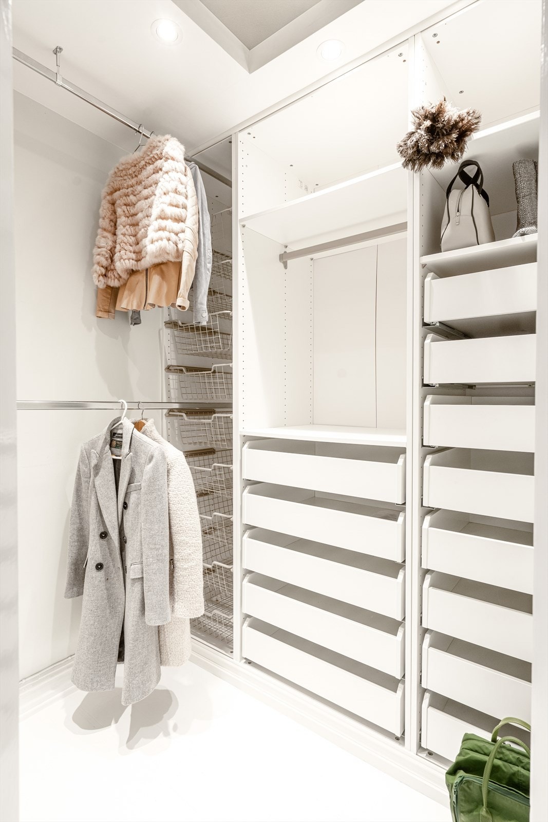 Rikelig med lagringsplass for klær og sko! Galleribilde