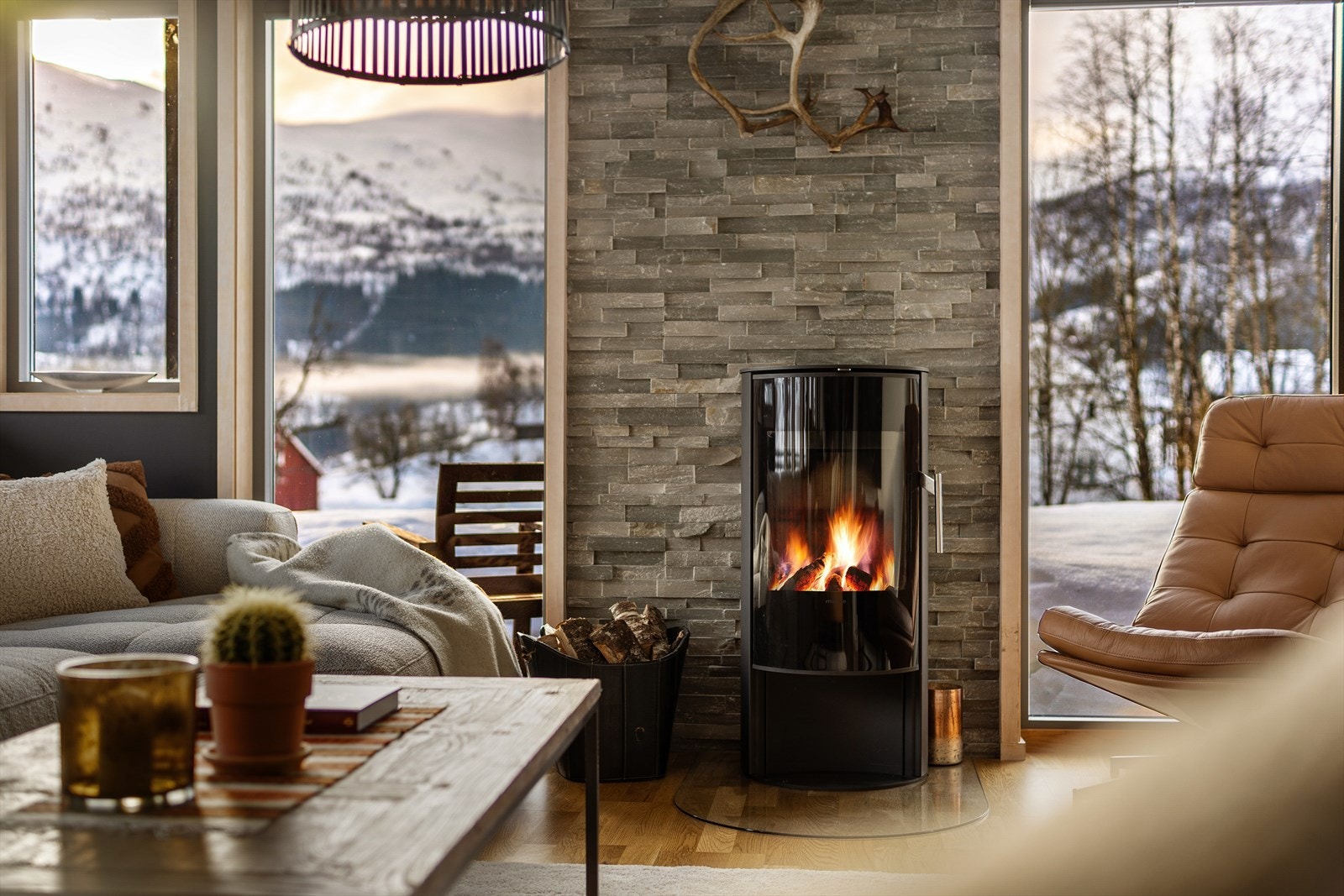 Stuen har også montert vedovn fra Morsø Galleribilde