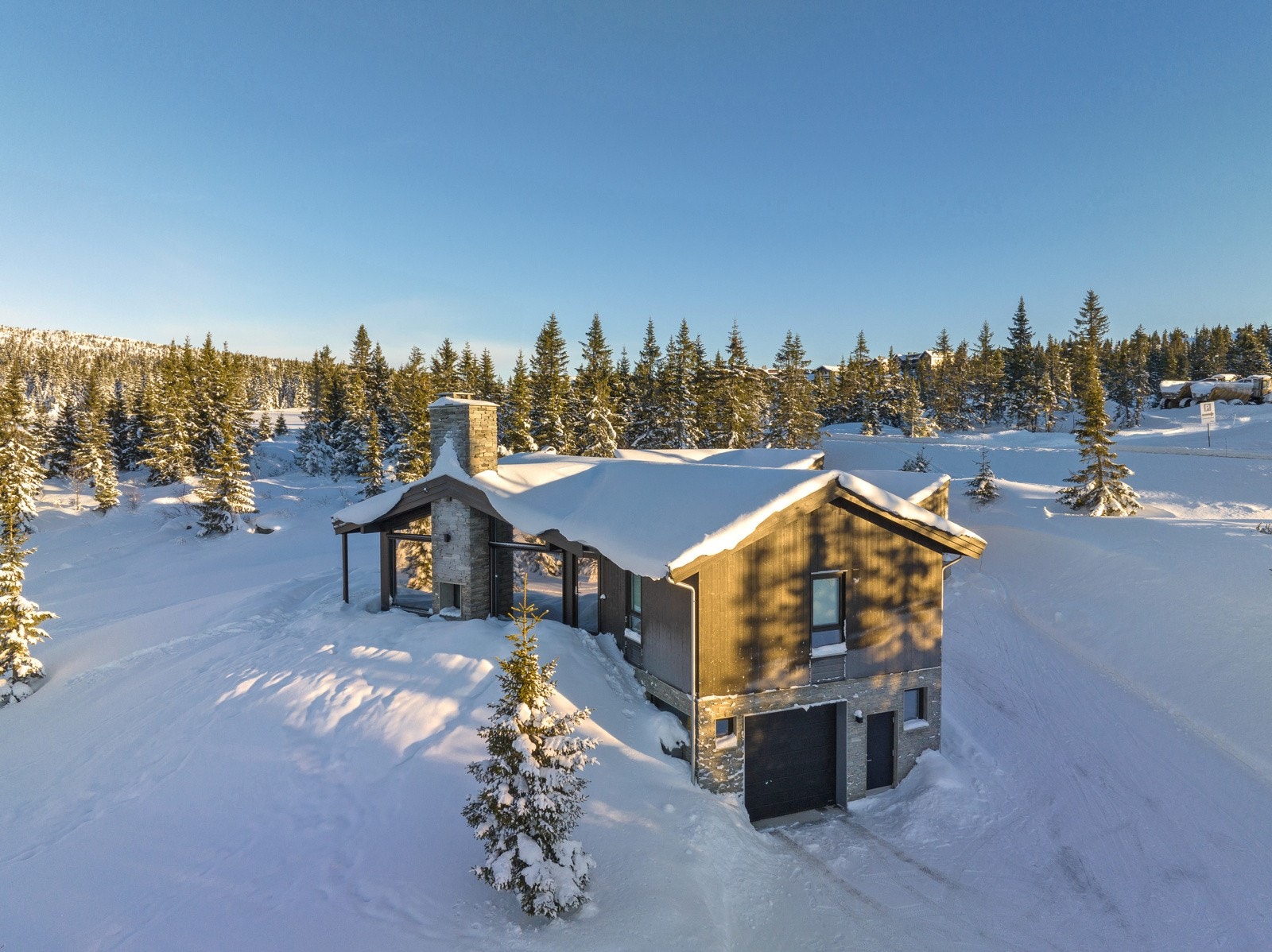 Fasade mot vest. Galleribilde