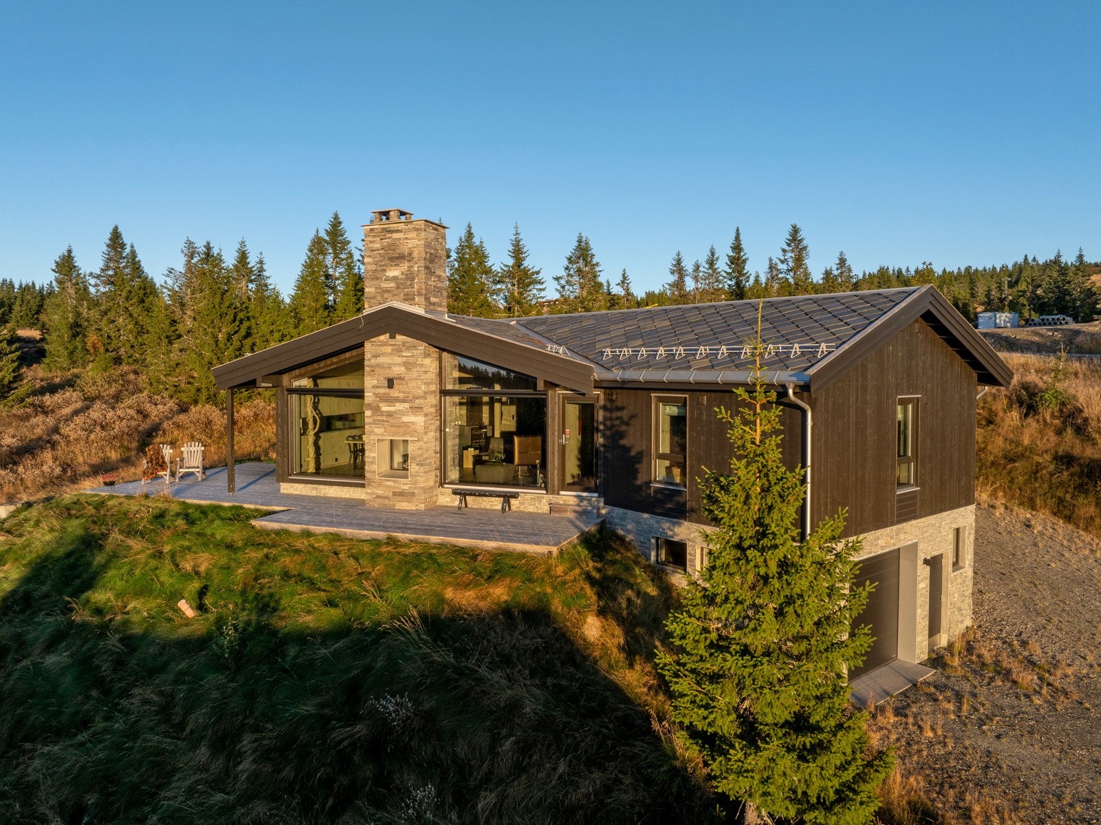 For det meste naturtomt med stedlig vegetasjon. Galleribilde