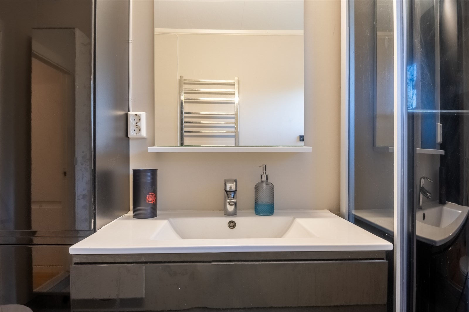 10859-9598.jpg Galleribilde