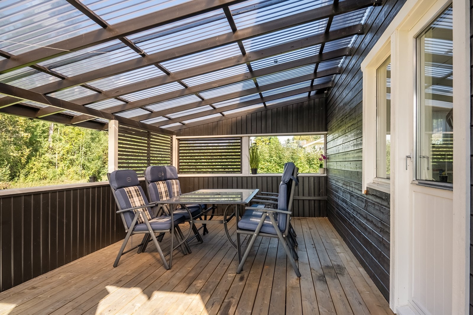 10859-9648.jpg Galleribilde