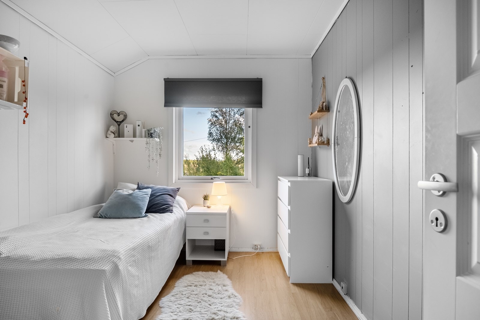 10859-9493.jpg Galleribilde