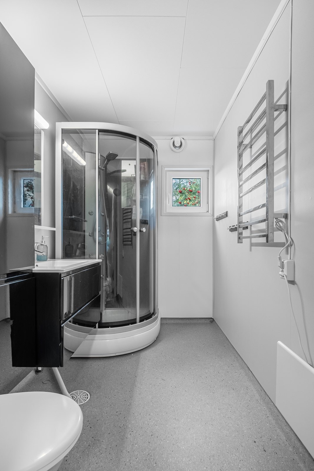 10859-9588.jpg Galleribilde