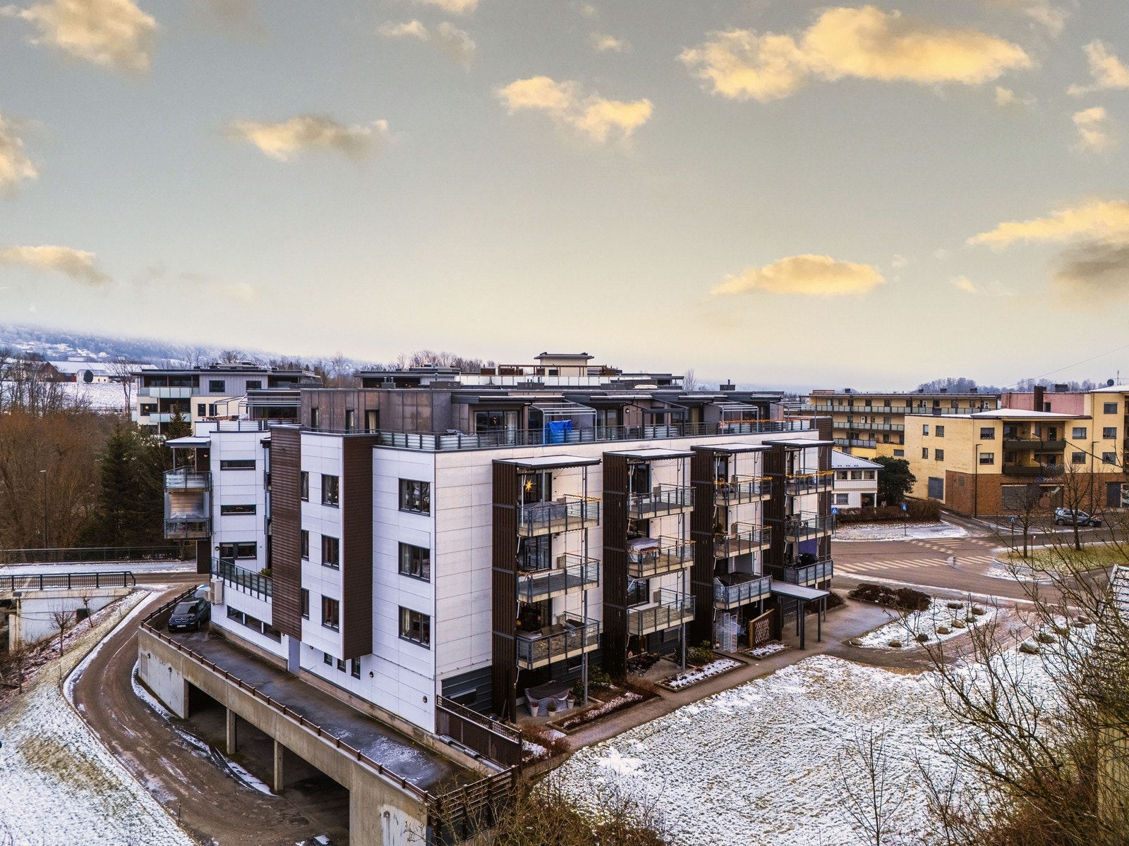 Leiligheten er en lettstelt 2-roms andelsleilighet beliggende i 3. etasje med heisadkomst Galleribilde