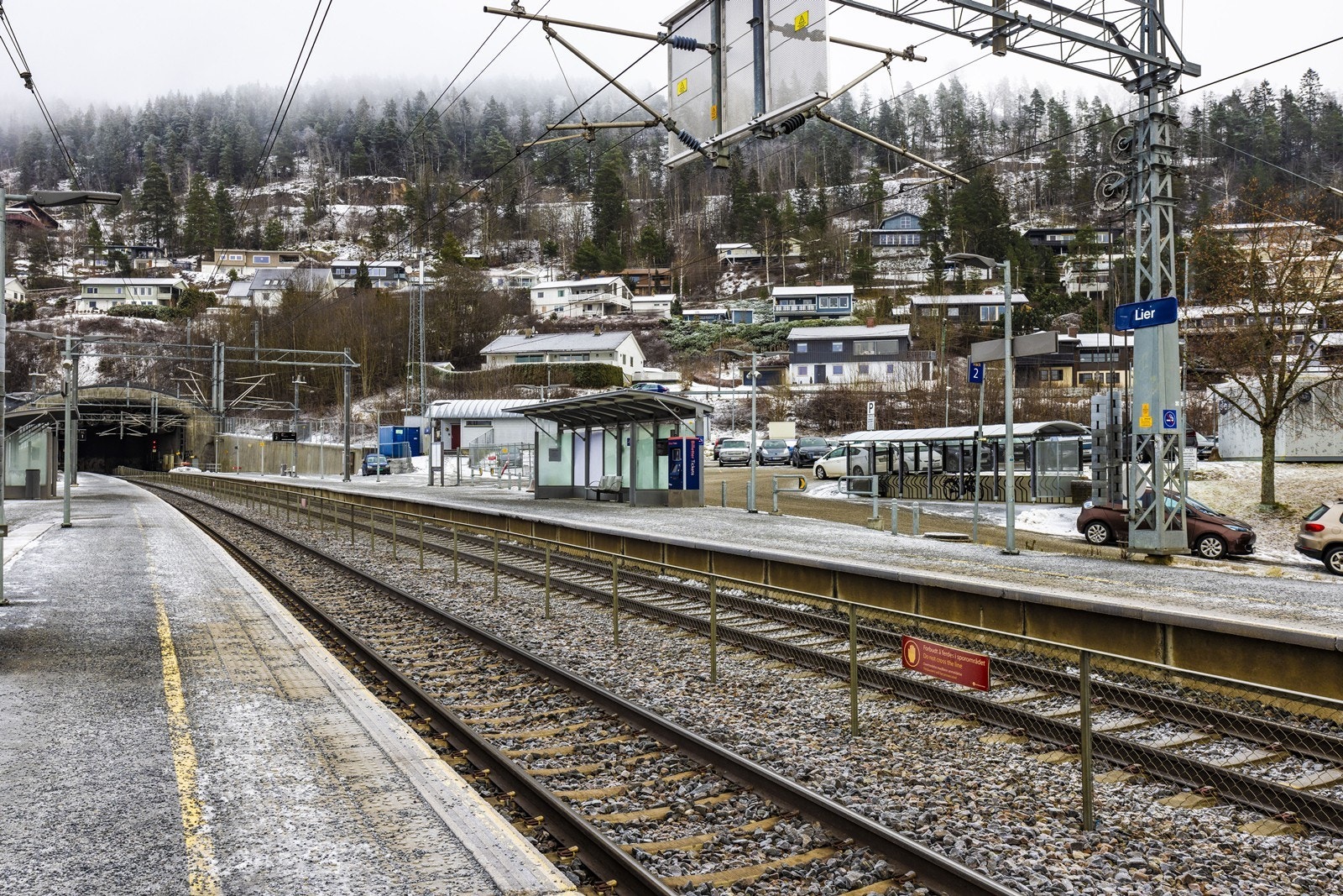 Ca. 10 minutters biltur til Lier togstasjon Galleribilde