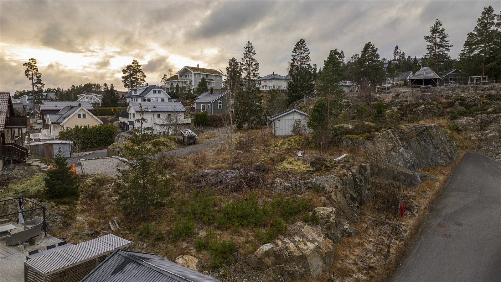 Tomten er på 545,3 kvm og har BYA 25%. Galleribilde