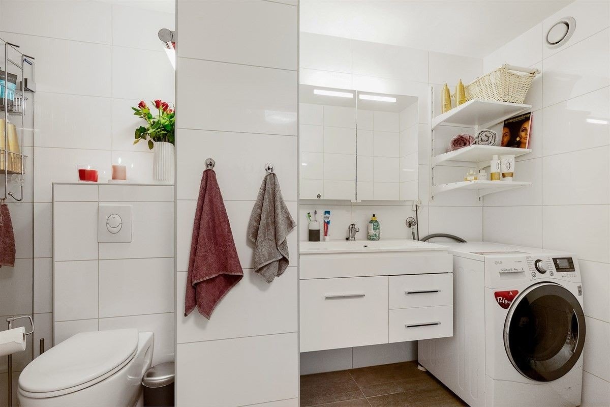 Bad med opplegg for vaskemaskin Galleribilde