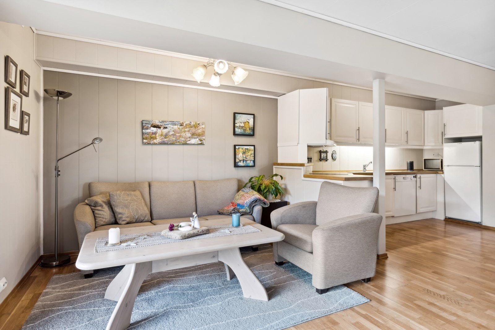 Åpen stue- kjøkken løsning Galleribilde