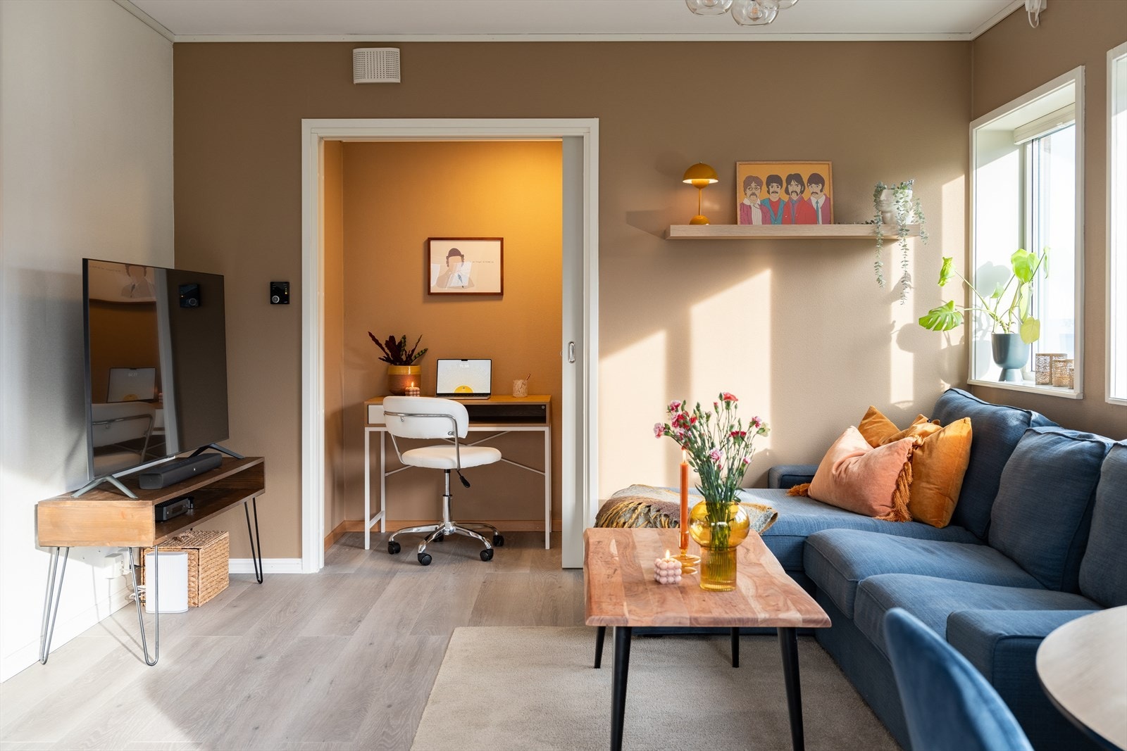 Velkommen til Reppevegen 6B - En moderne og delikat 2-romsleilighet beliggende i toppetasje. Galleribilde