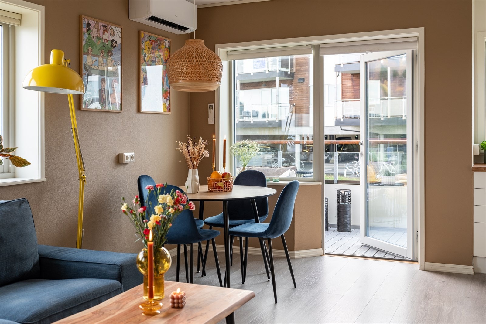 Nåværende eier har installert varmepumpe, som sikrer et behagelig inneklima året rundt. Galleribilde