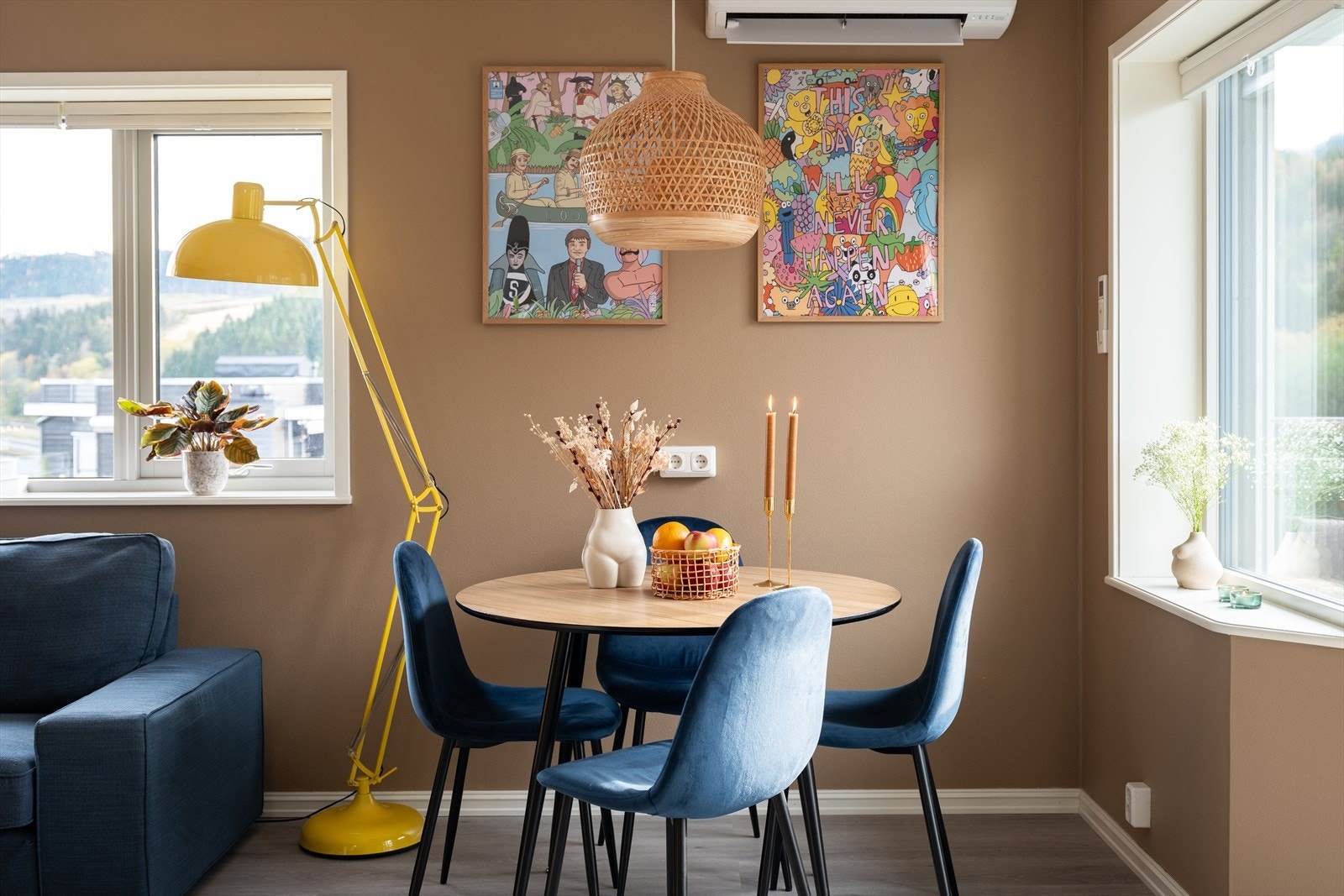 Vinduer med 3-lags glass som sørger for god lydisolasjon. Galleribilde