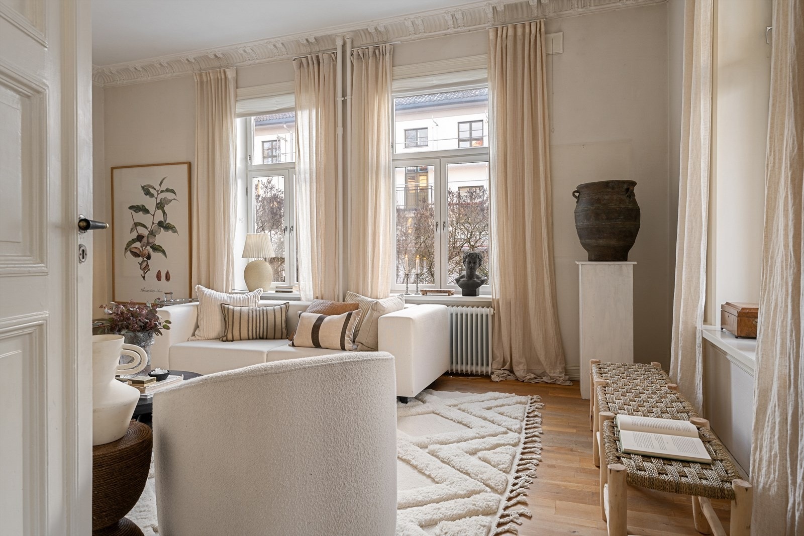 Leiligheten har en gjennomgående planløsning med rause rom Galleribilde