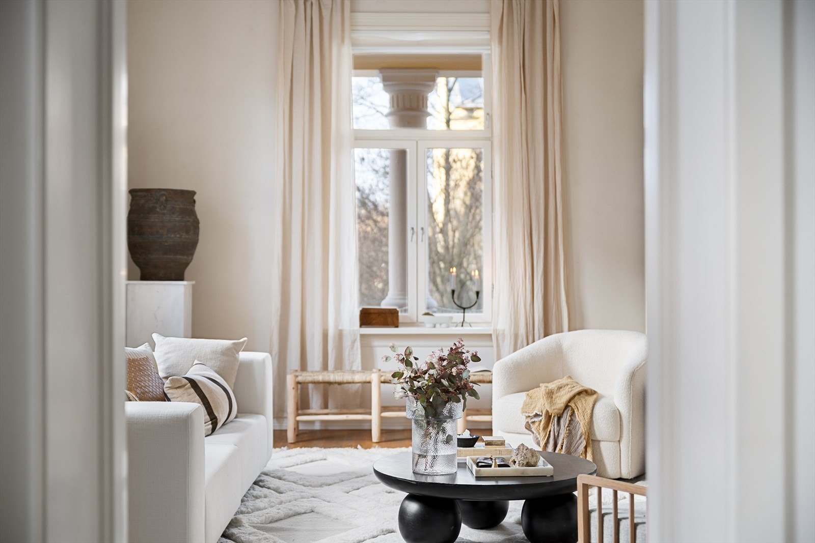 Boligen varmes opp via radiatorer med varme fra sameiets egen geovarmebrønn - Elektriske varmekabler i entréen, wc-rommet og på badet Galleribilde