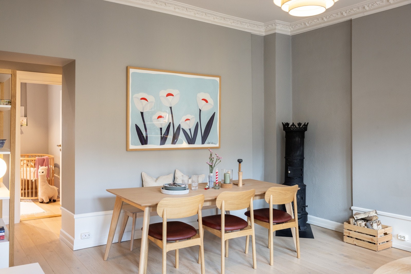 God plass til stor spisestue. Galleribilde