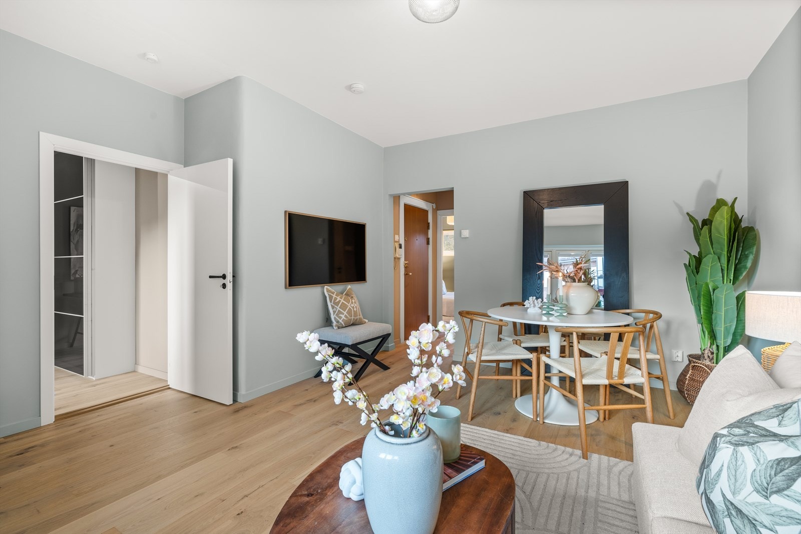 Tidsriktige farger. Galleribilde