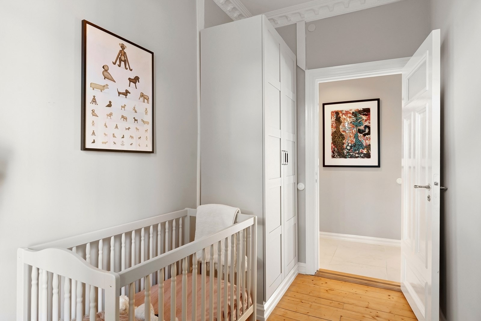 Plass til garderobeskap. Galleribilde