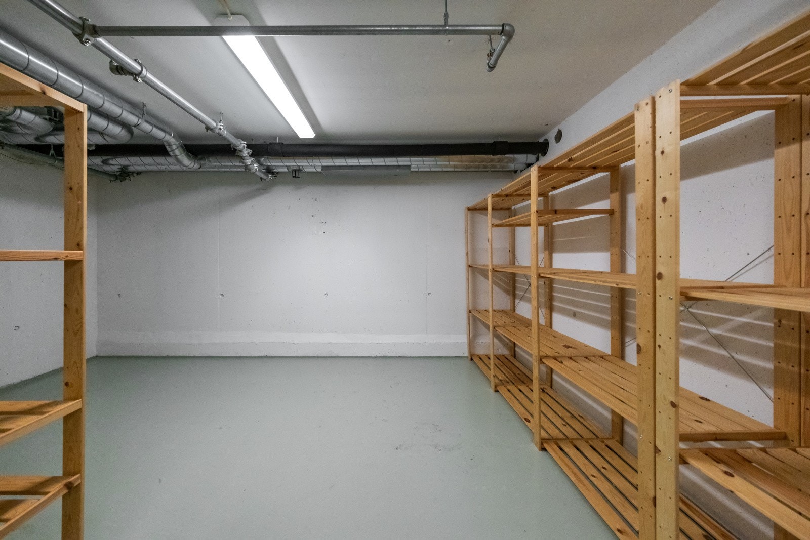 Dette gir svært gode muligheter for oppbevaring av det en måtte trenge. Galleribilde
