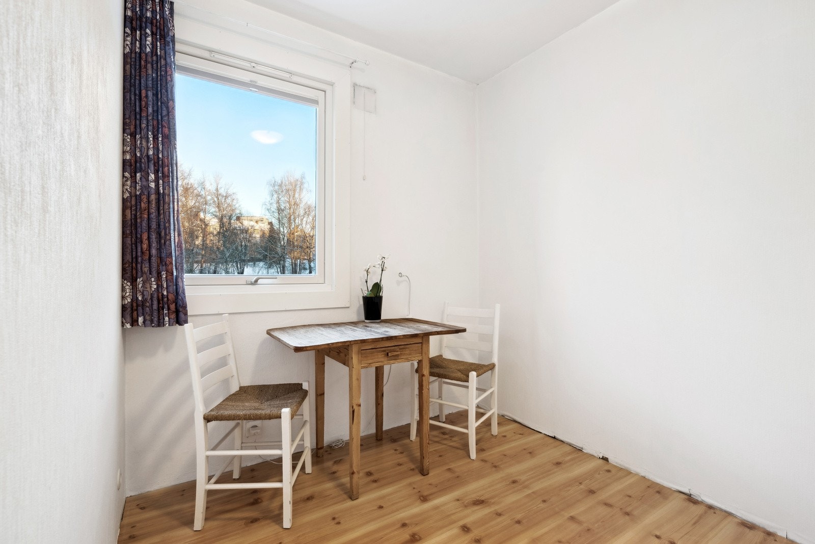Soverom 2 er et fint barnerom, gjesterom eller kontor. Galleribilde