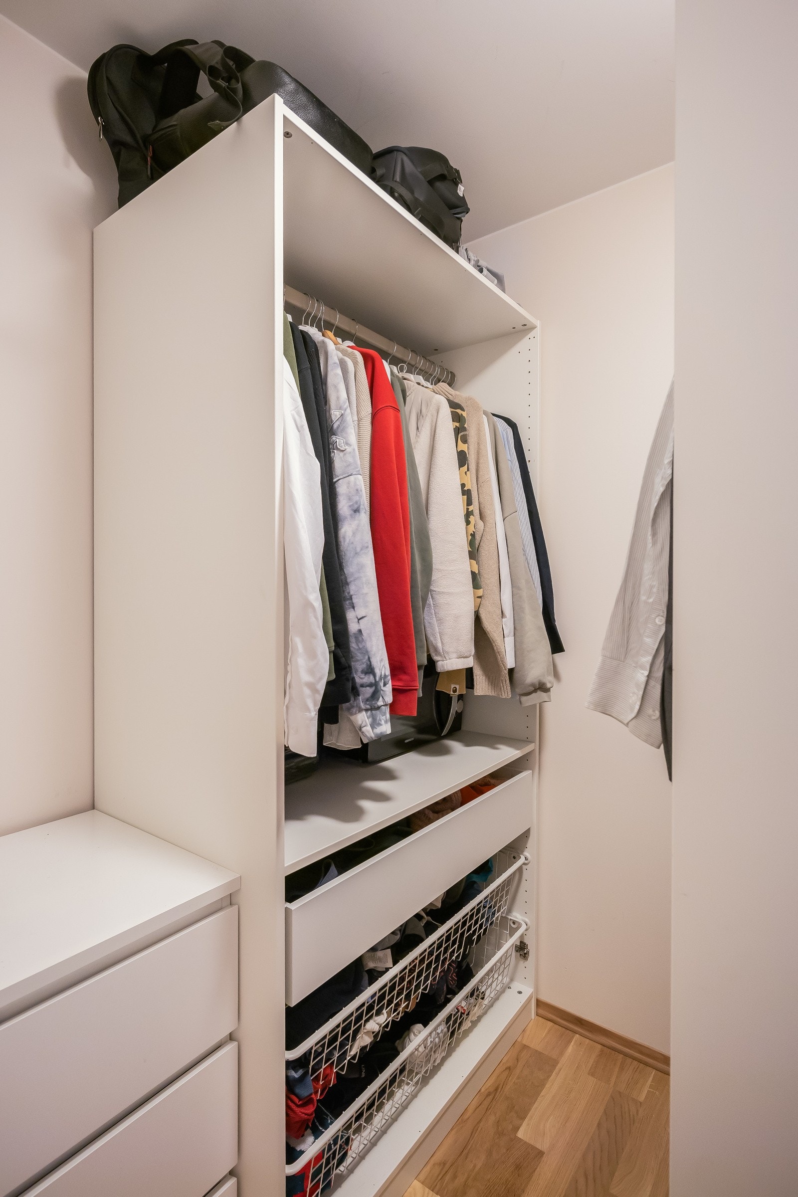 Praktisk bod/garderobe på 3,4 kvm. Galleribilde