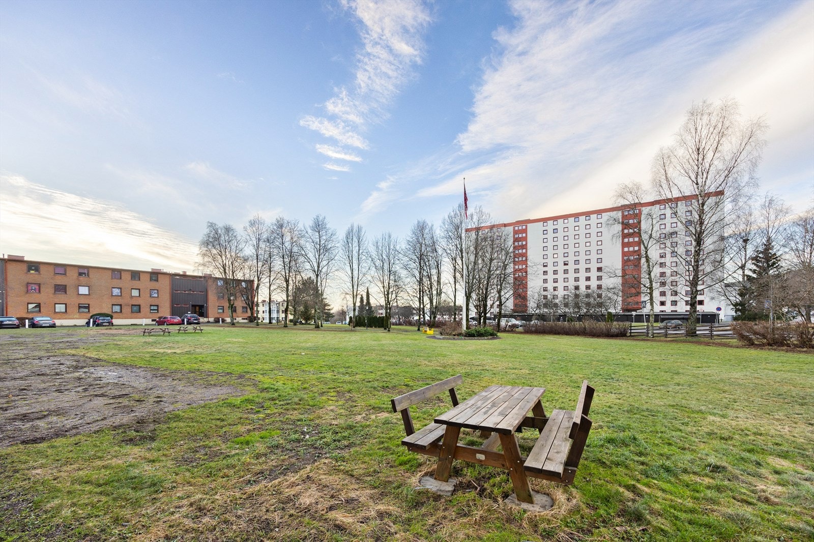 Nærhet til Apalløkka Idrettshall og Nordtvet rideskole Galleribilde