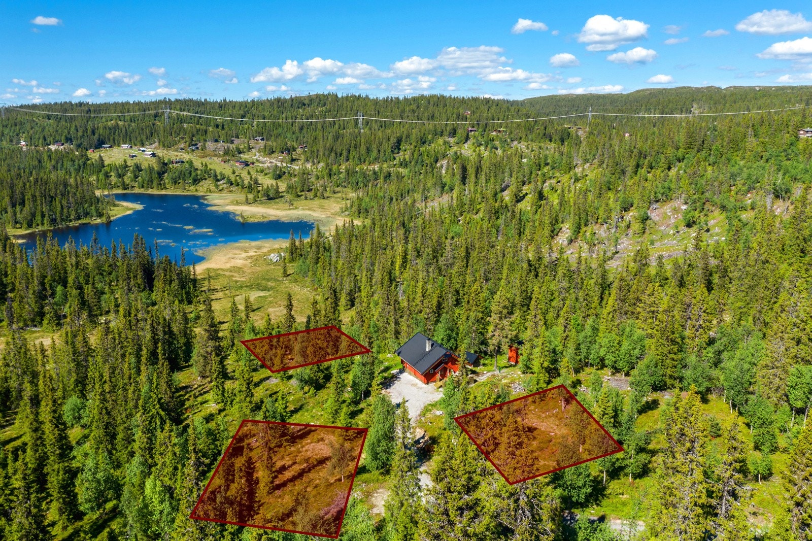 Skisse av tomtegrenser er ikke nøyaktige, men kun for å vise tomtene. Se vedlagt matrikkelbrev til hver tomt. Galleribilde