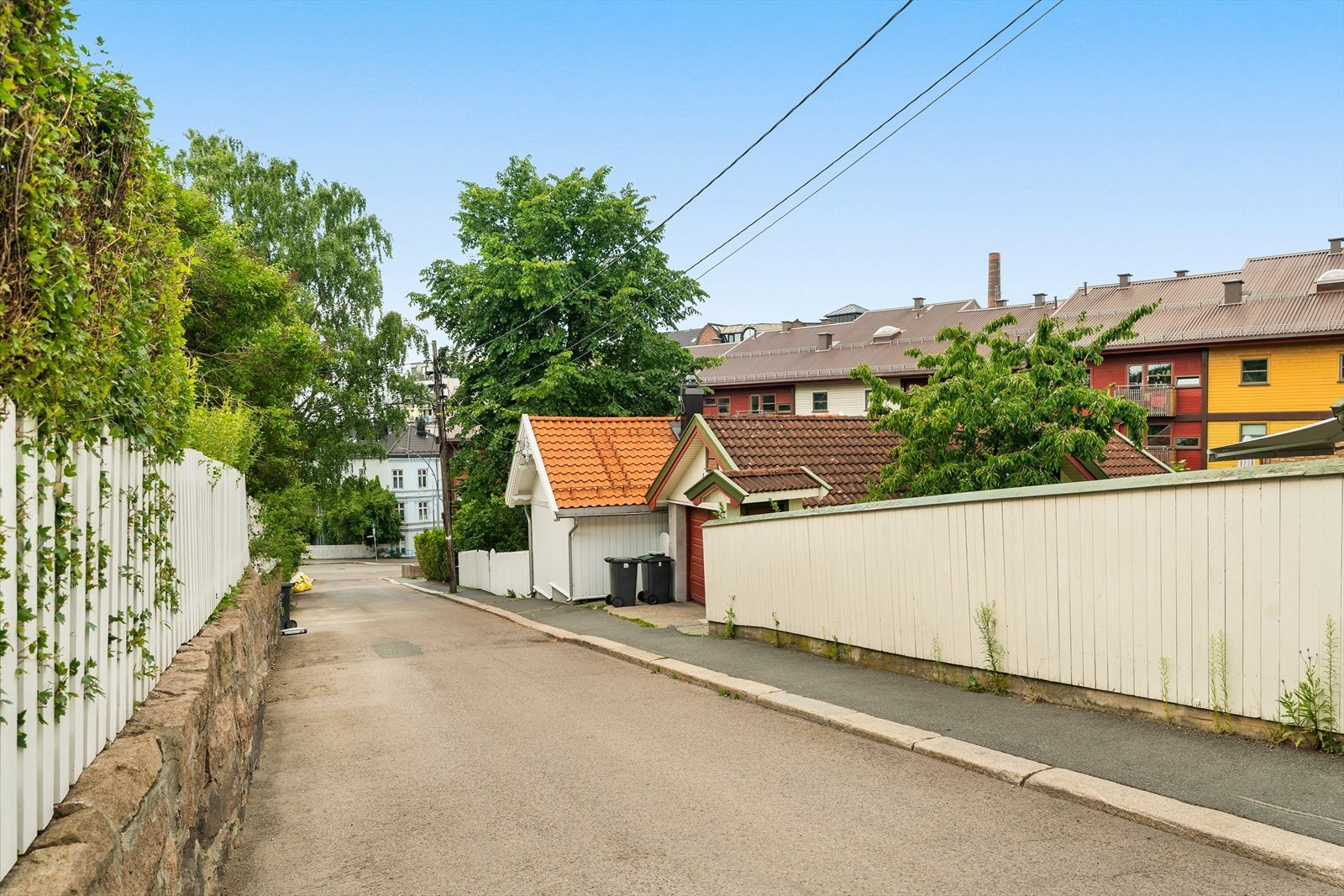 Sentral men tilbaketrukket beliggenhet Galleribilde