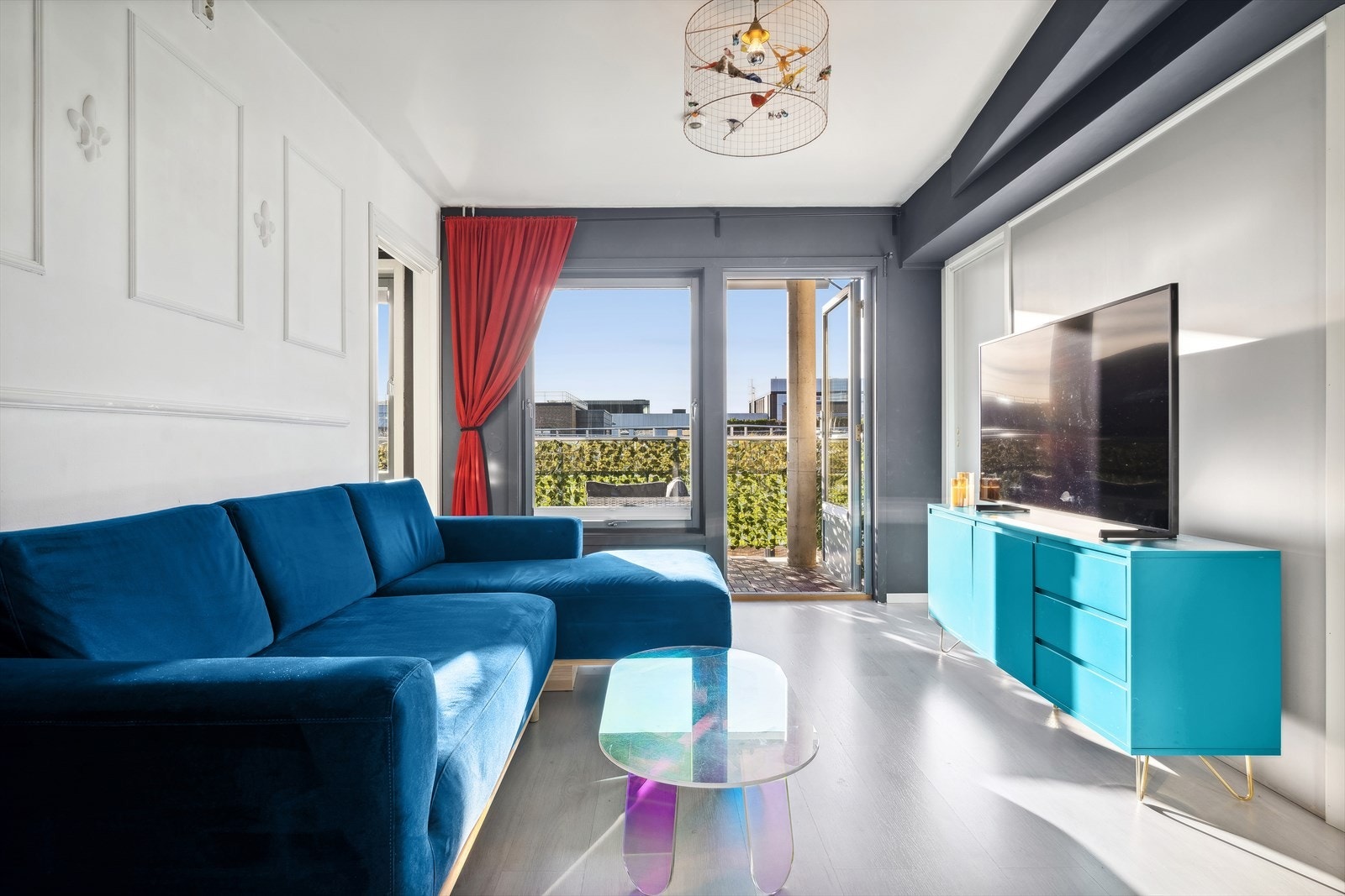 Fra stuen er det adkomst til solrik sydvestvendt balkong Galleribilde